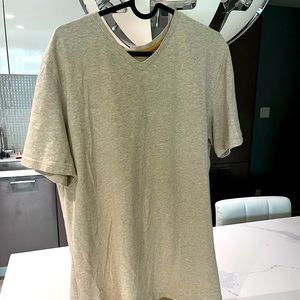 👕 Classic V-Neck T-Shirt - A Wardrobe Essential! 👕